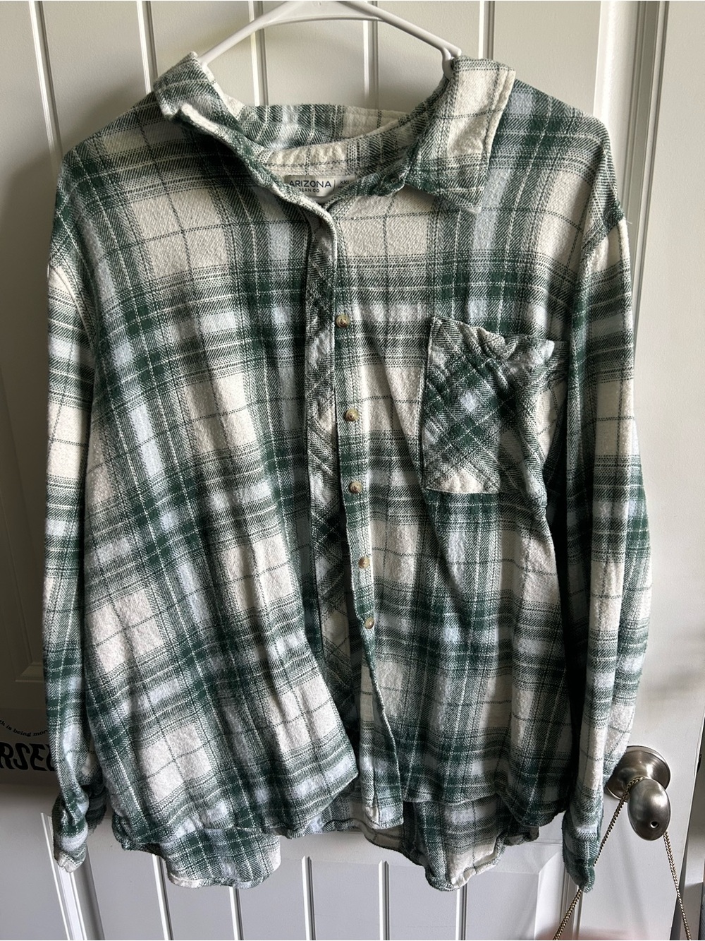 Arizona Jean Company Women’s Green & White Plaid Button-Up Shirt